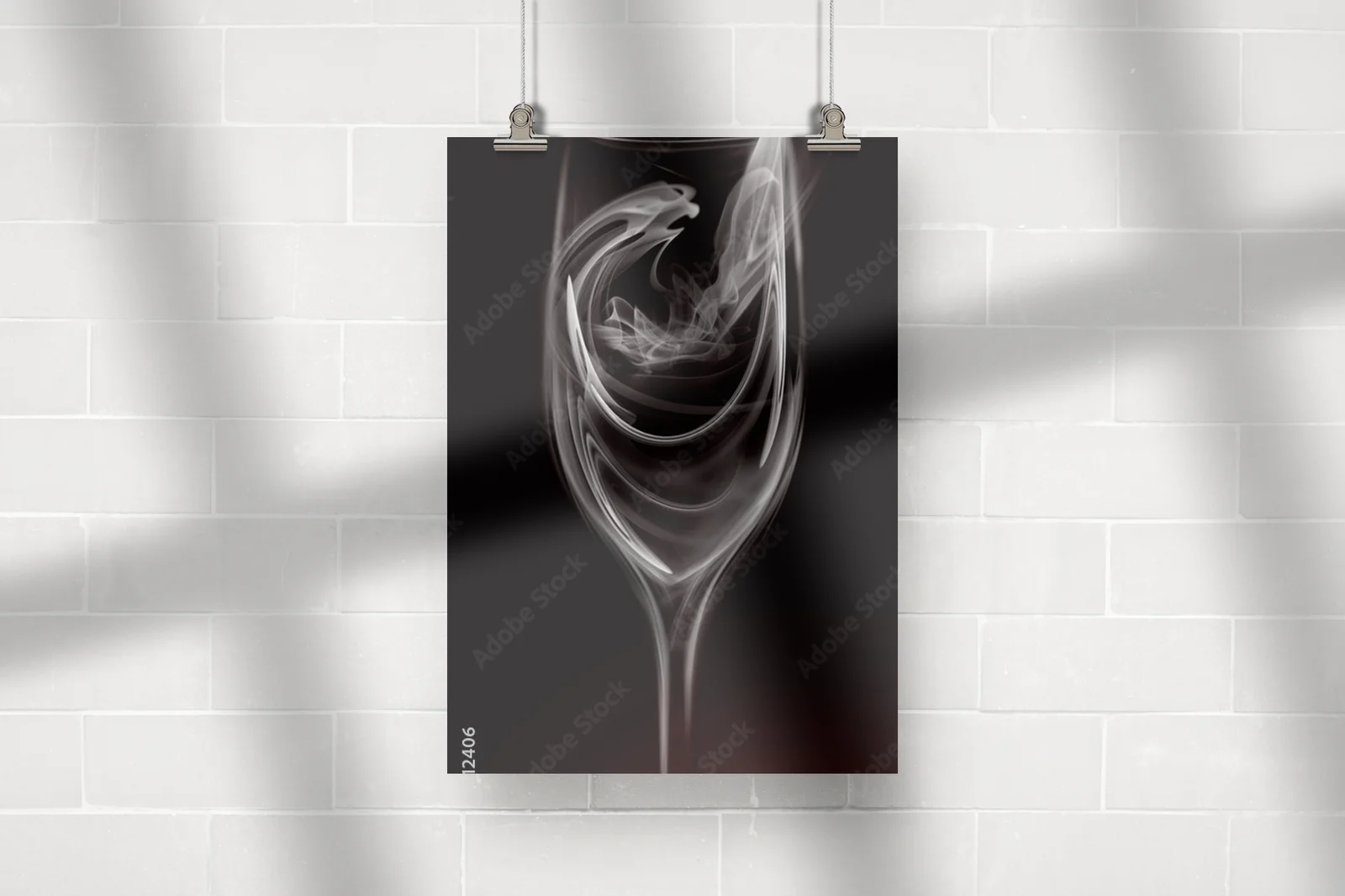 Artystyczna ilustracja koktajlu w dymnej atmosferze