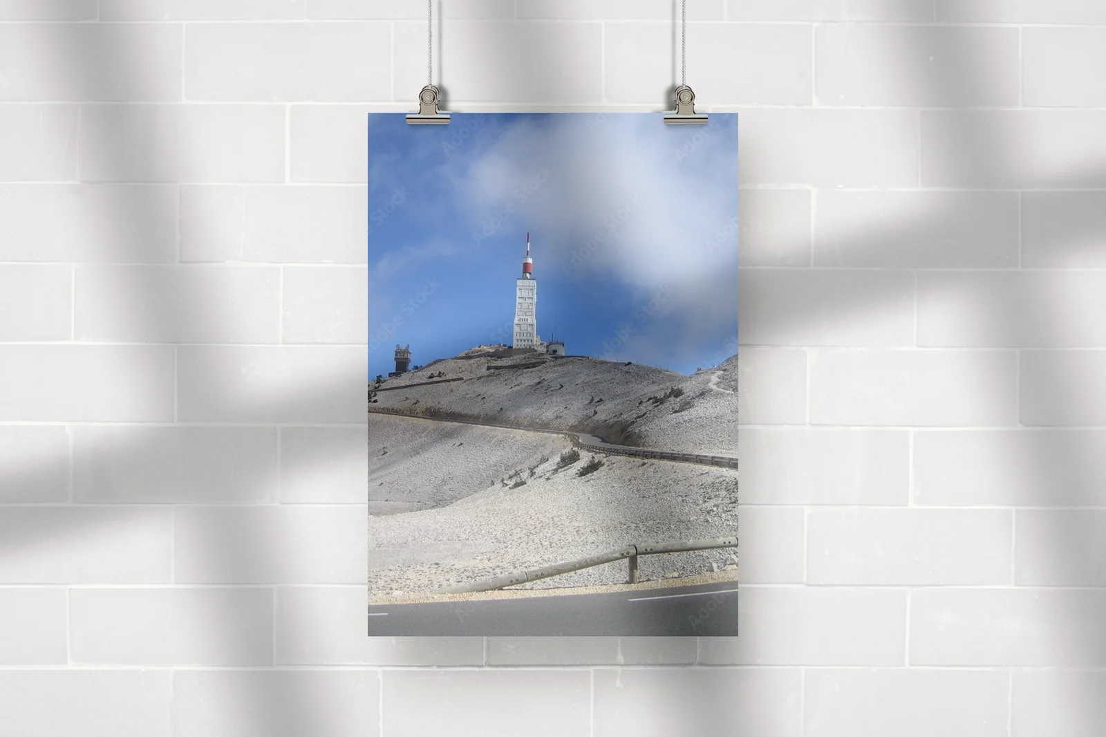 Delikatne odcienie nieba nad Mont Ventoux