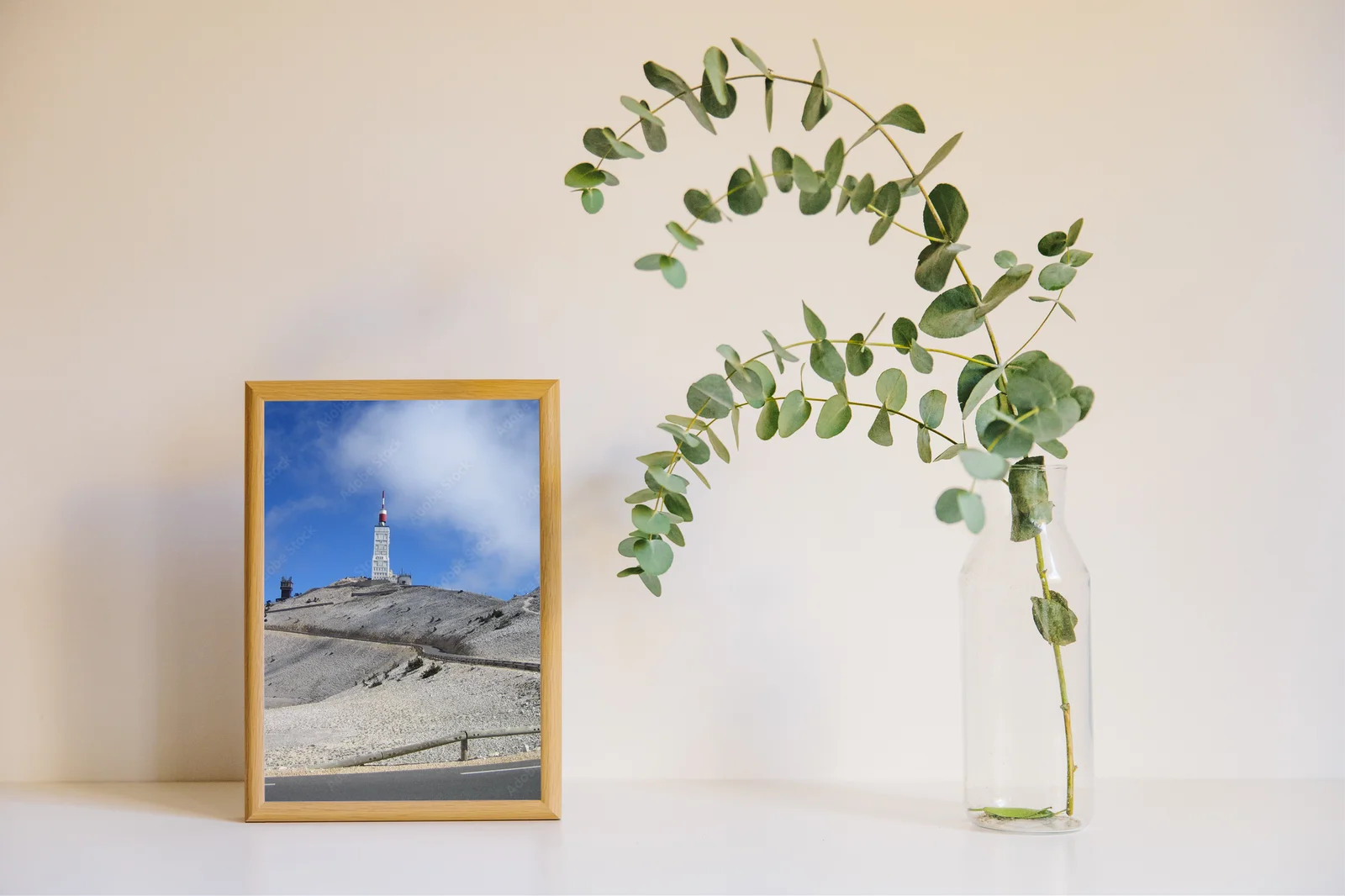 Delikatne odcienie nieba nad Mont Ventoux