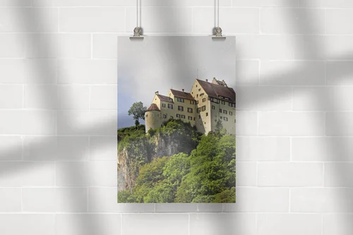 Zamek Werenwag w harmonijnych odcieniach szarości