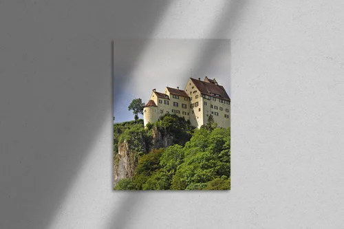 Zamek Werenwag w harmonijnych odcieniach szarości