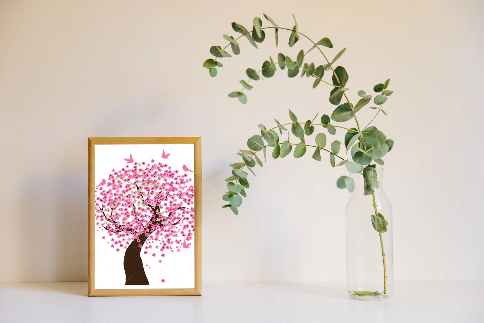 Kwiatowe sakura w białym blasku
