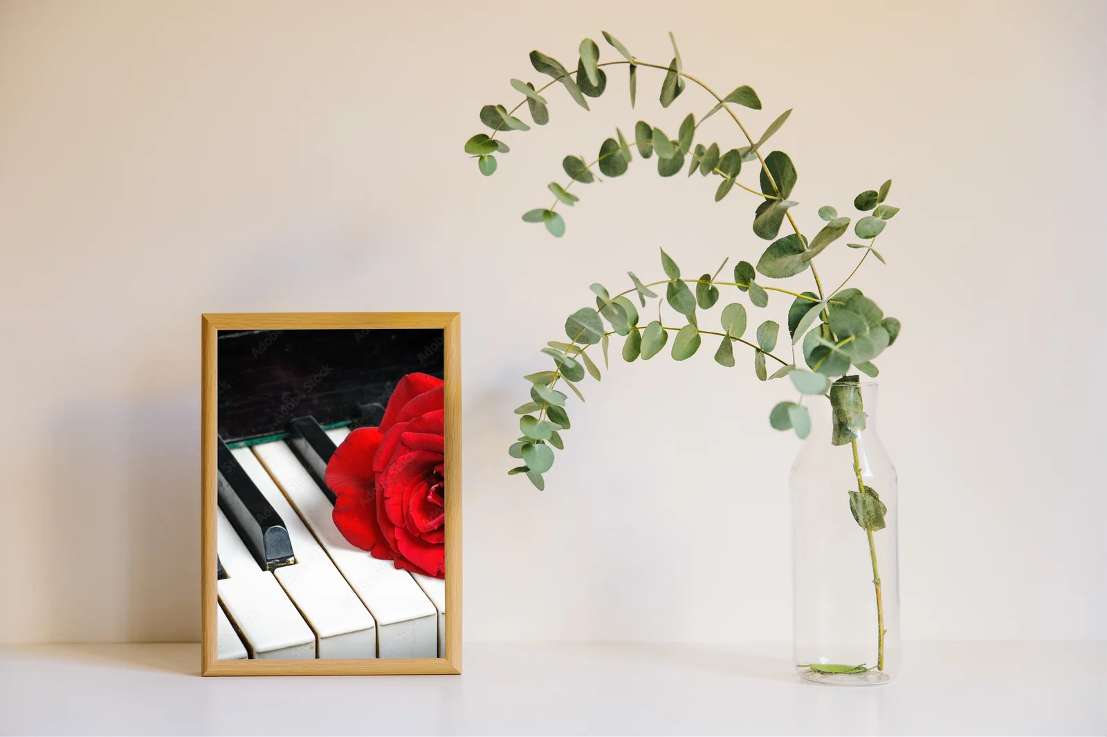 Muzyczna elegancja: róż w harmonijnej tonacji