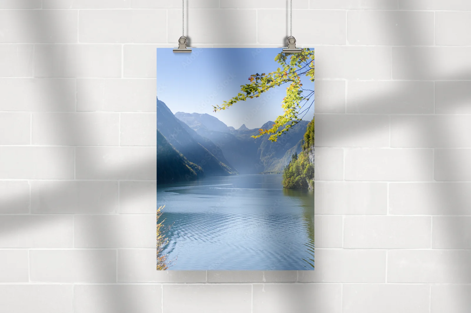 Spokojne oblicze Königssee w jesennych barwach