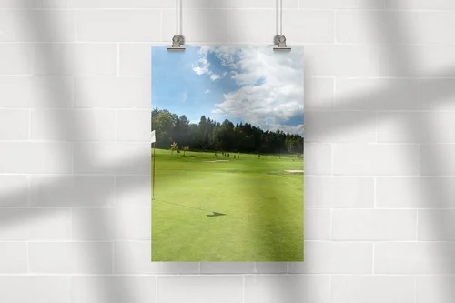 Nostalgiczna podróż po słonecznym polu golfowym