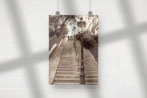 Magicznym świtem Montmartre w zimowej scenerii