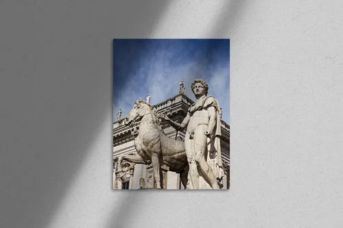 Zjawiskowe Equestrian Statue Castora w Rzymie