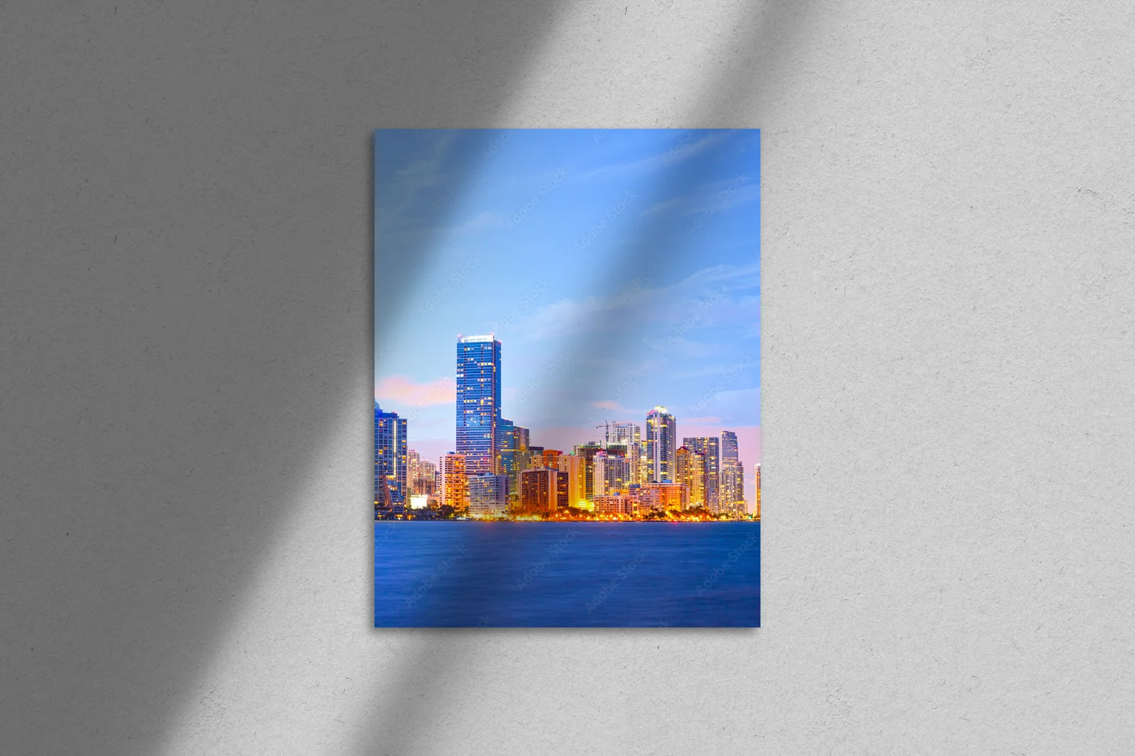 Kolorowa panorama Miami nocą pełna magii