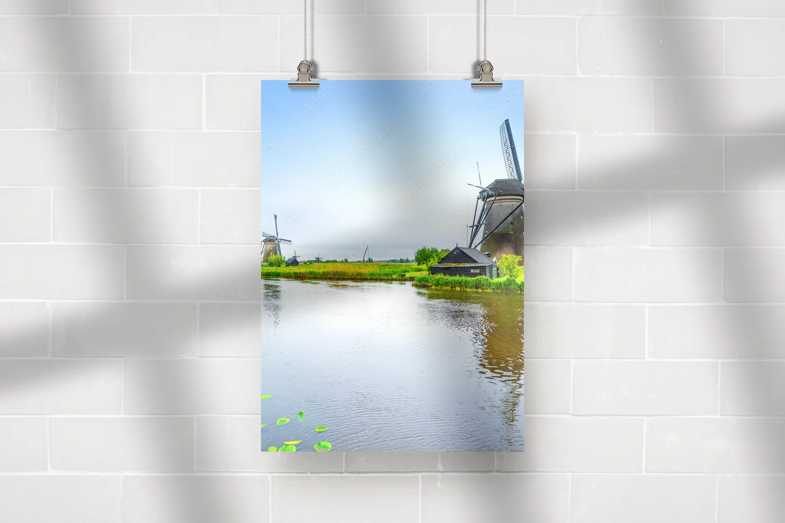 Sielankowy pejzaż Kinderdijk w delikatnych odcieniach