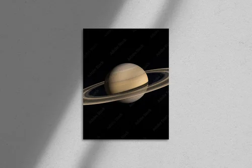 Saturn: Kosmiczna elegancja w ciemnych tonach