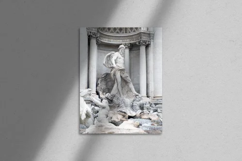 Urok Trevi Fountain w delikatnych odcieniach szarości