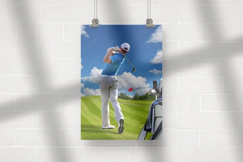 Wspaniały golfowy zachód słońca w żywych barwach