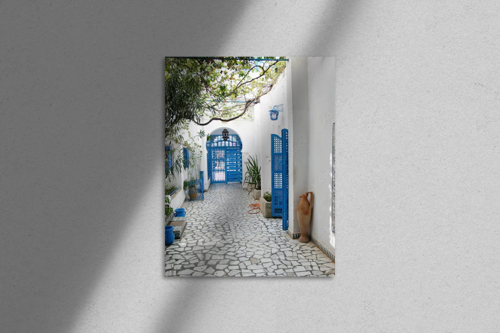 Wspomnienia z letniego dziedzińca w Sidi Bou Said