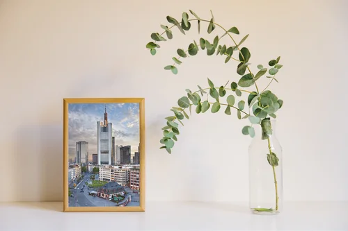 Urbanistyczna harmonijność Frankfurtu w pastelowych odcieniach