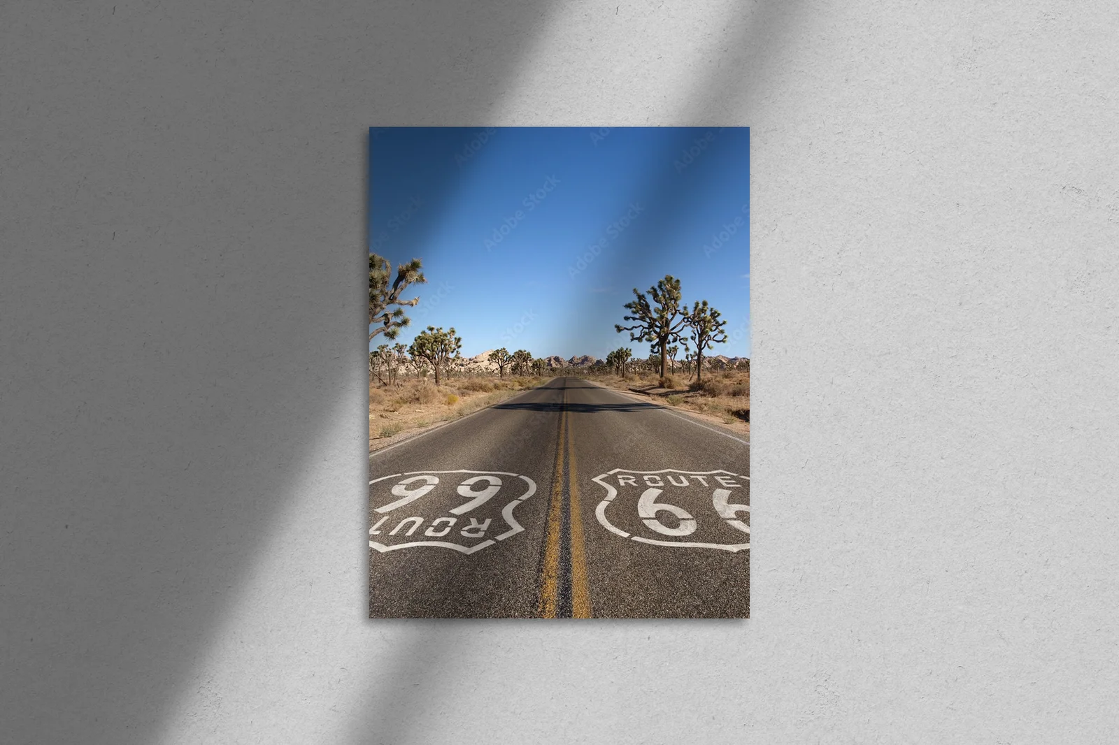 Misterne pejzaże Route 66 w błękicie nieba
