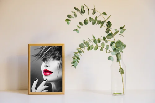 Glamour i elegancja w intensywnej czerni