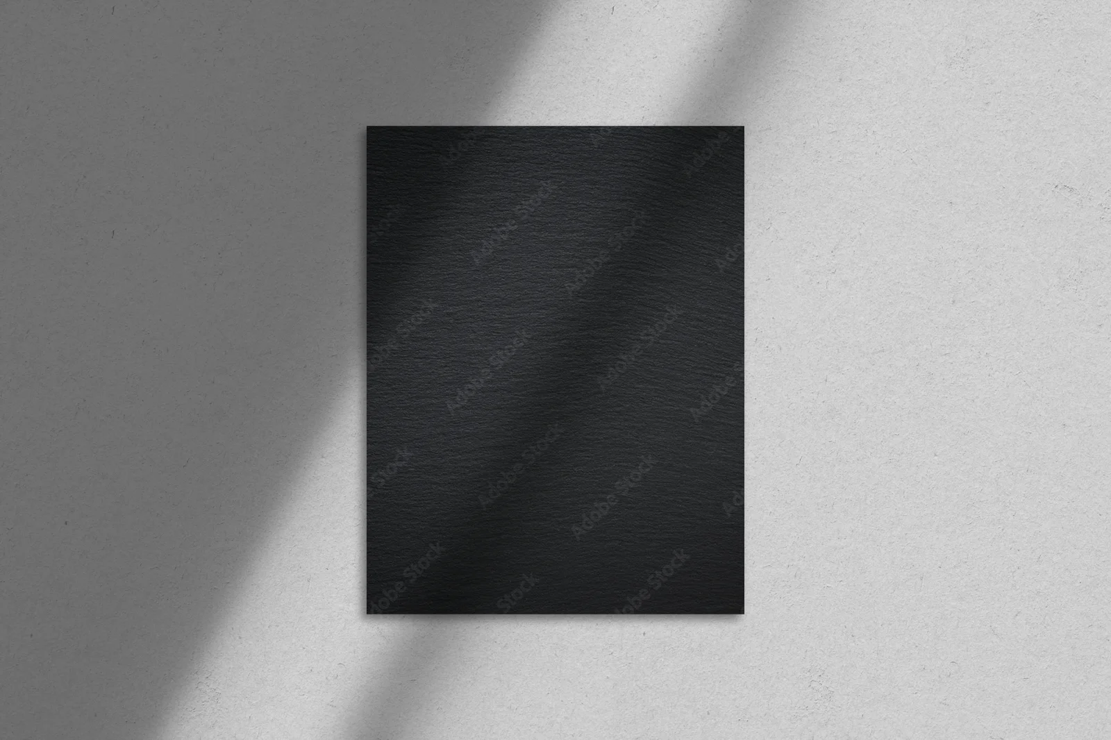 Głęboki urok czarnej skały w monochromatycznym stylu
