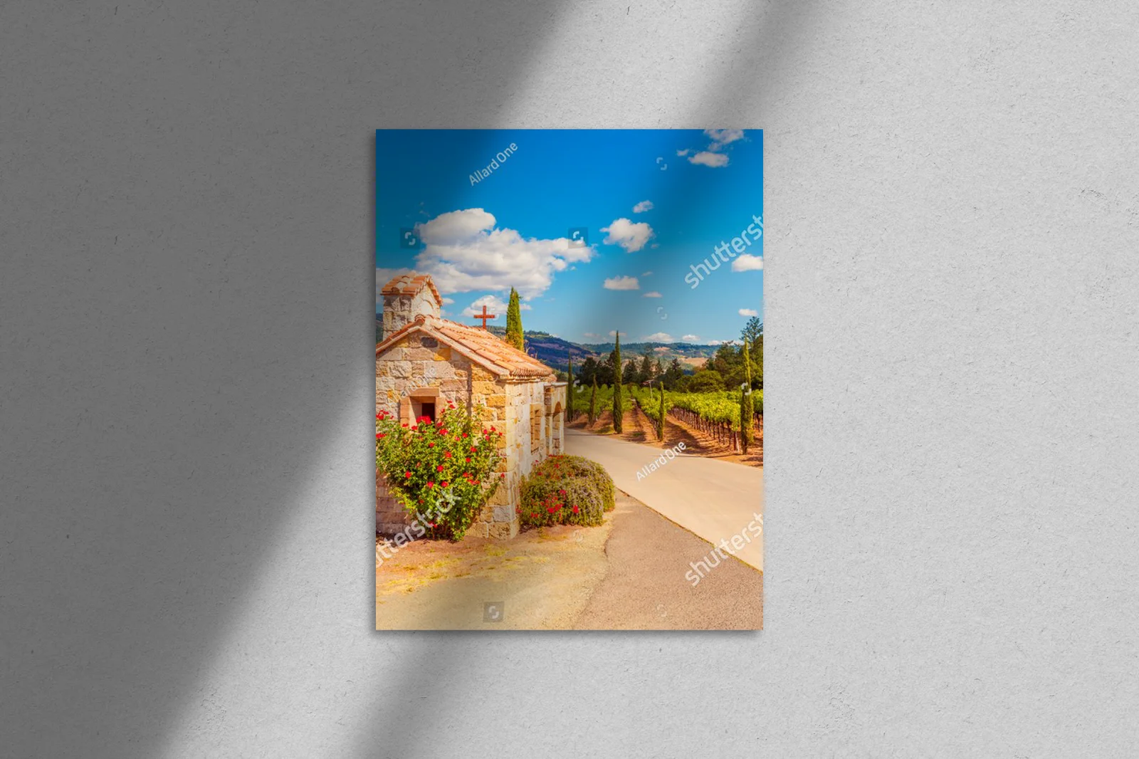 Idylliczna kaplica wśród winorośli Napa Valley