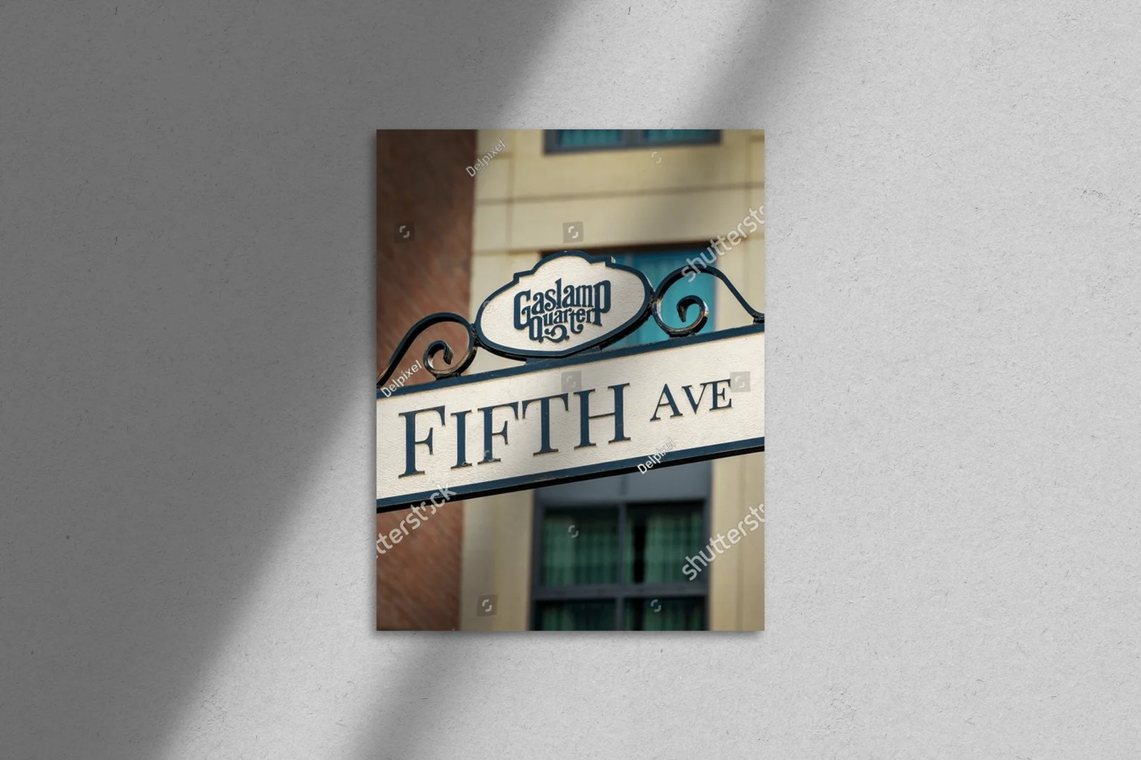 Retro znak Fifth Avenue w sercu San Diego
