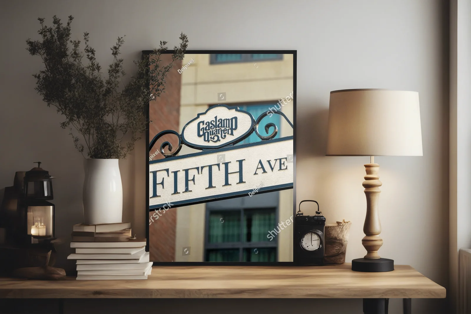 Retro znak Fifth Avenue w sercu San Diego