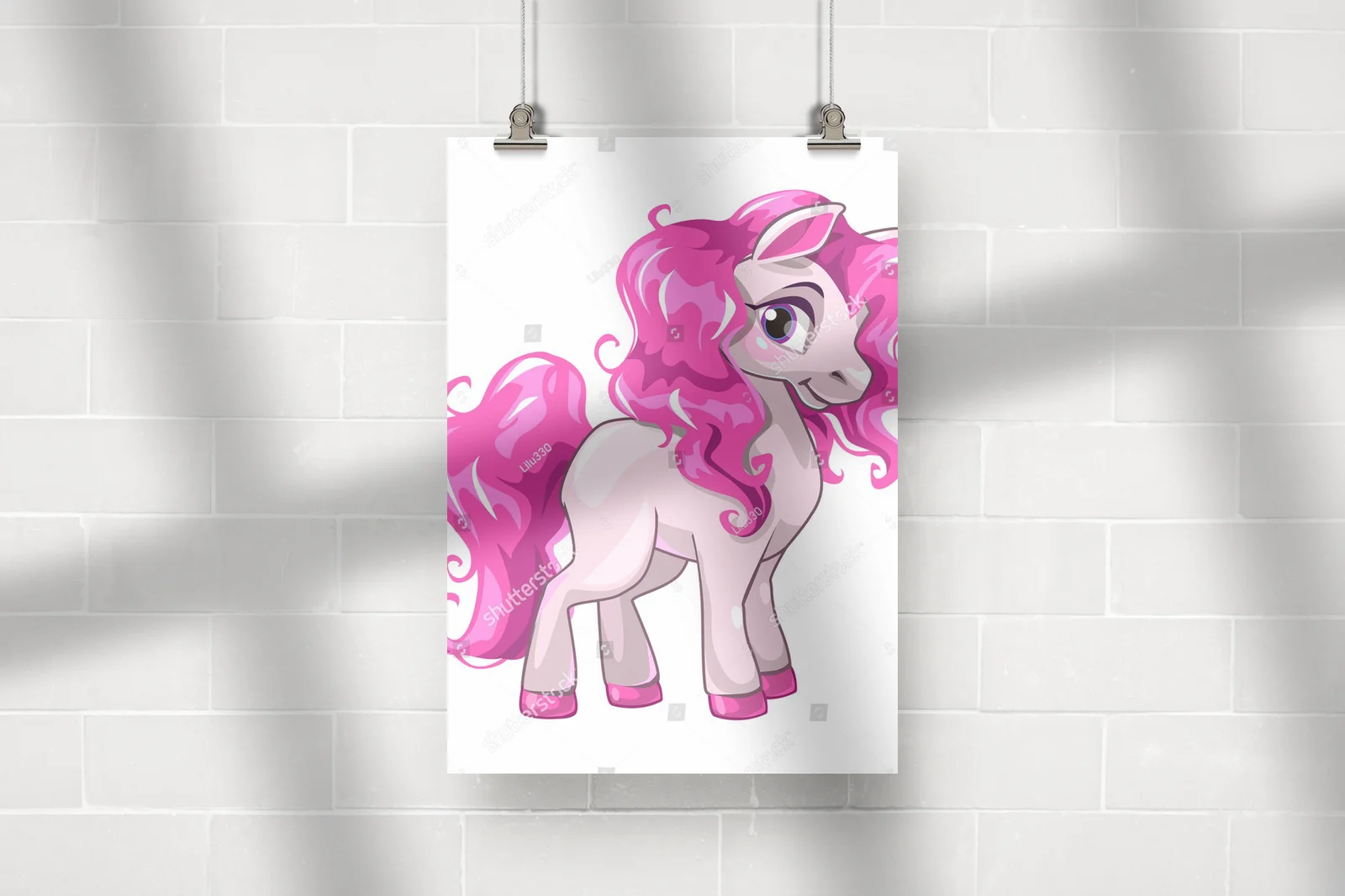 Urocza księżniczka w pastelowym świecie pony