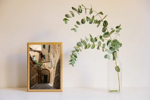Urokliwa aleja w dolinie Val d'Orcia