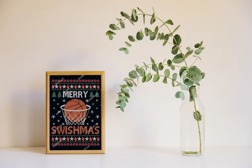 Odlotowe swetry na Święta w ciemnych odcieniach