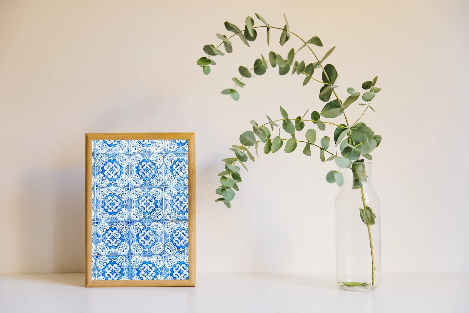Tradycyjne azulejos w delikatnych odcieniach błękitu