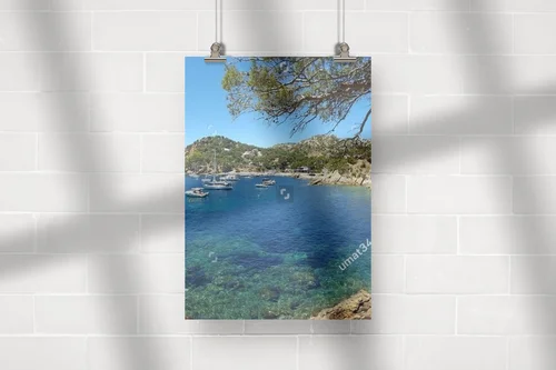 Baśniowe calanques Marseille w niebieskich odcieniach