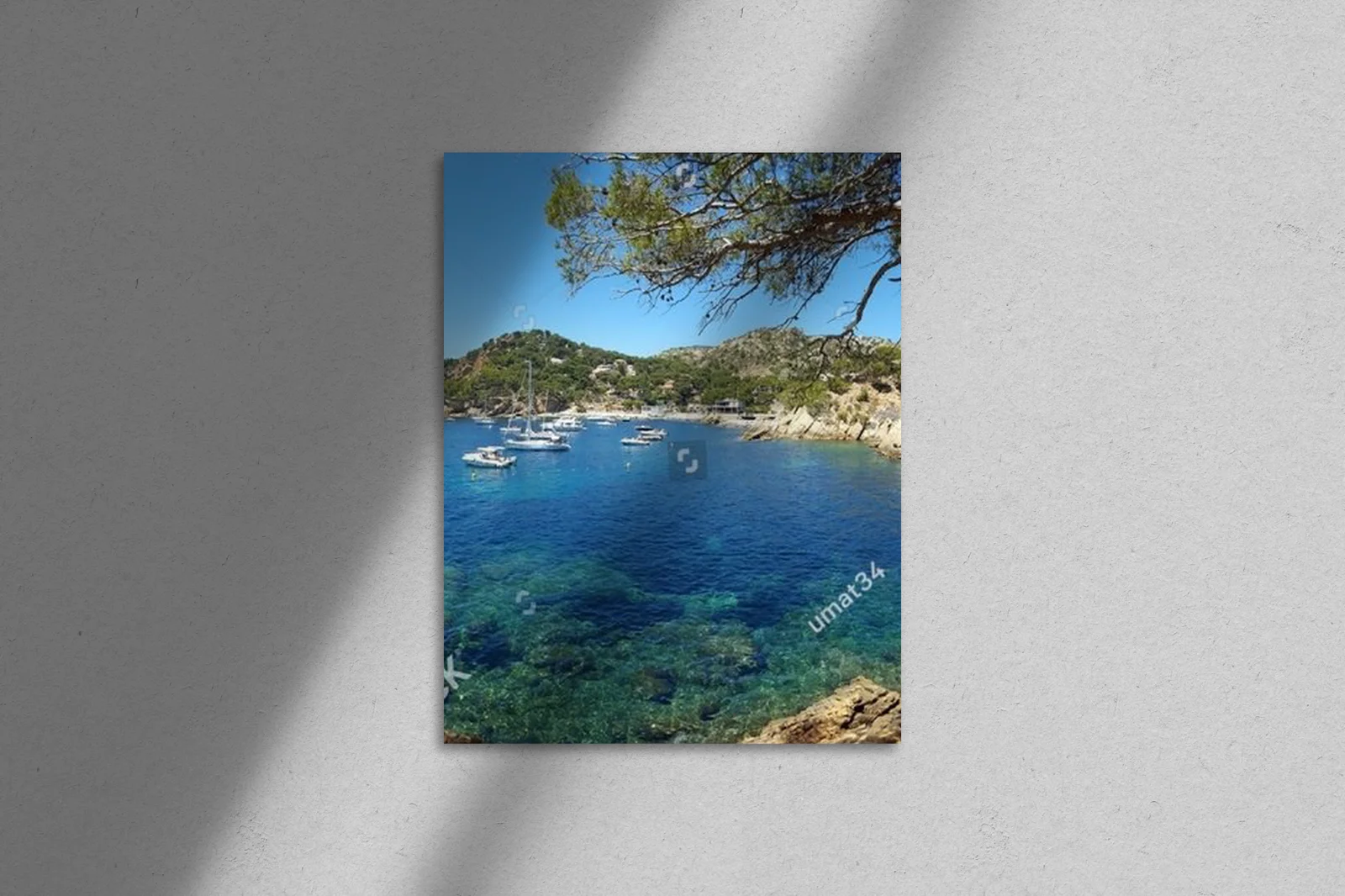 Baśniowe calanques Marseille w niebieskich odcieniach