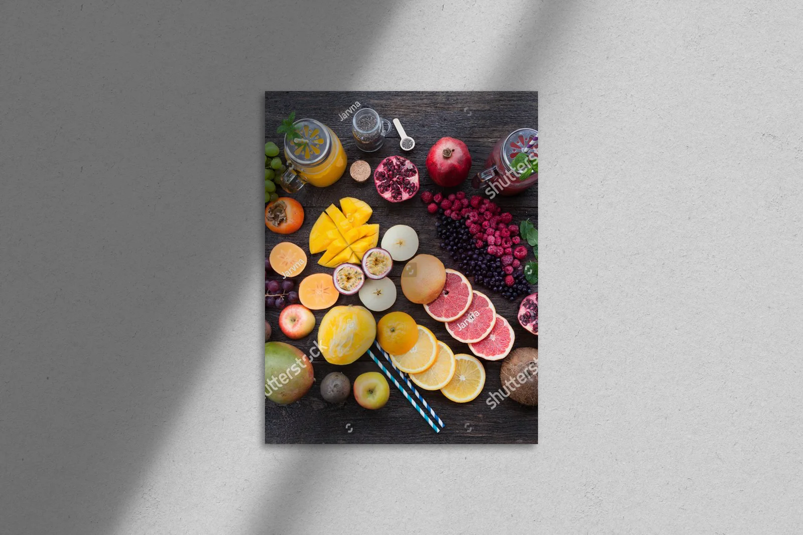Owoce i zdrowe smoothie w rustykalnym stylu