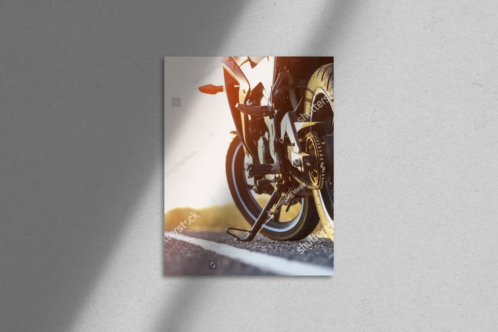 Motocyklowe przygody pod zachodzącym słońcem