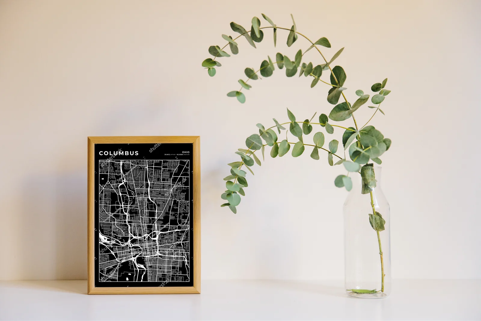 Elegancka mapa Columbus w monochromatycznych odcieniach
