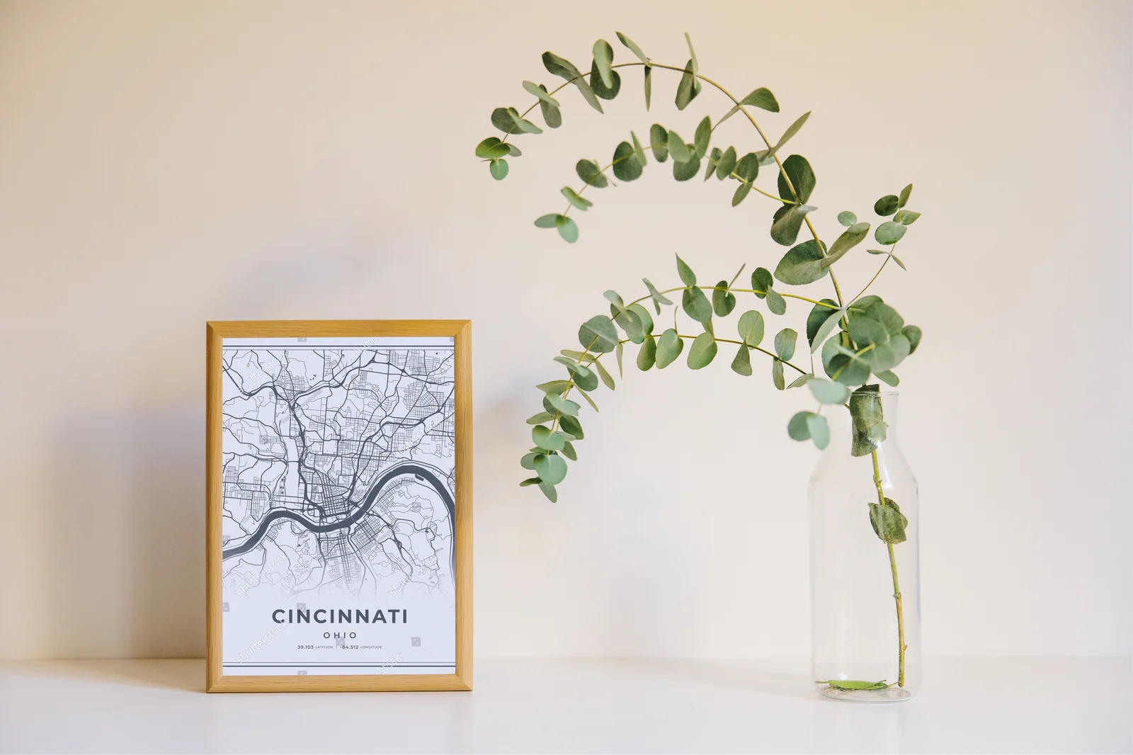 Nowoczesna mapa Cincinnati w delikatnej szarości