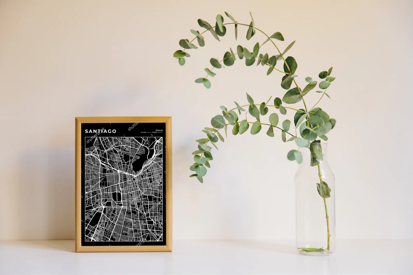 Monochromatyczna mapa Santiago w nowoczesnym stylu