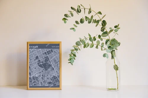 Elegancka mapa Rijadu w odcieniach szarości