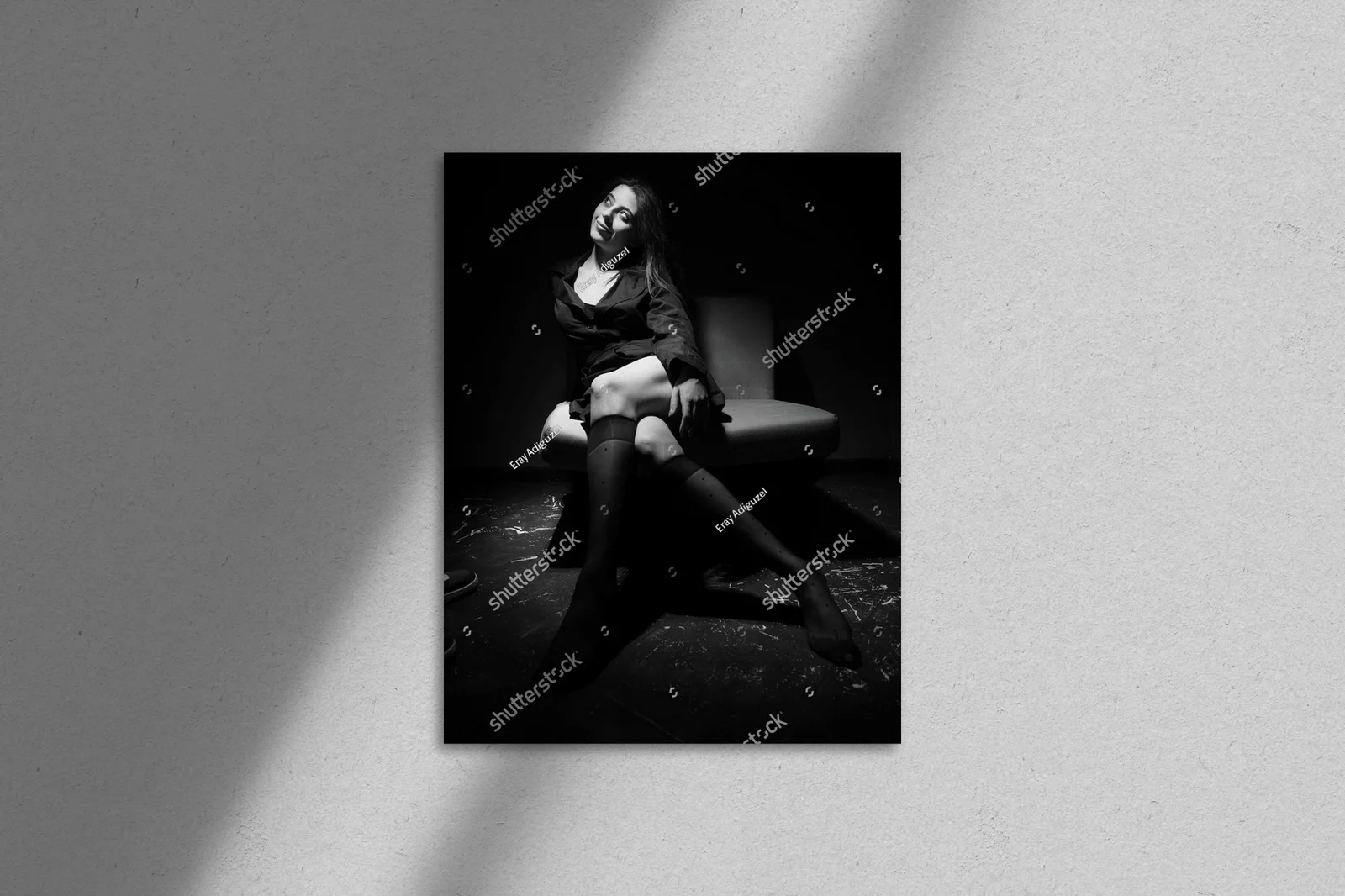 Zmysłowy portret kobiety w monochromatycznej tonacji