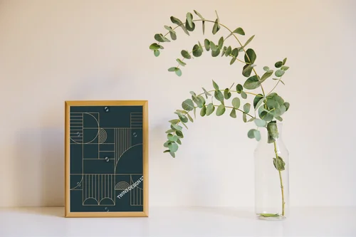 Elegancka geometria w złotych akcentach