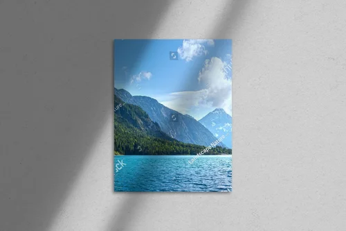 Panorama letniego Plansee z alpejskim majestatem