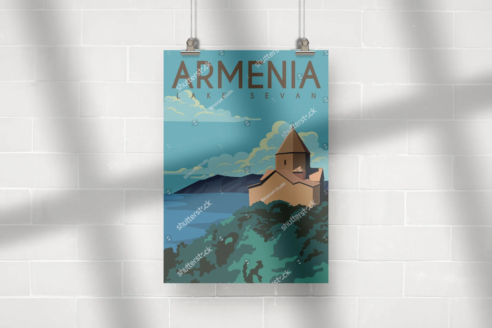 Malowniczy pejzaż nad jeziorem Sevan w Armenii