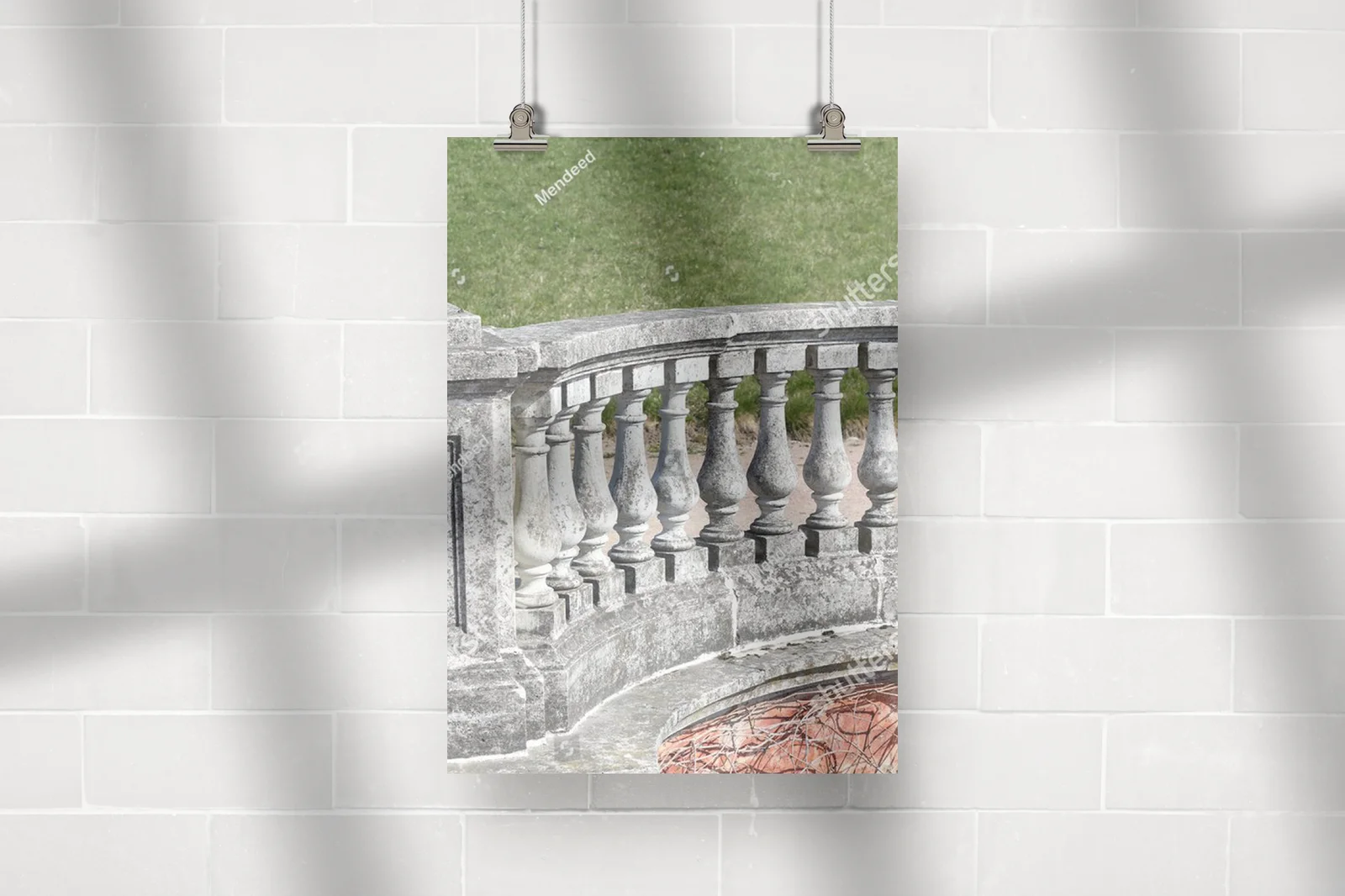Antyczne kamienne balustrady w nostalgicznych barwach