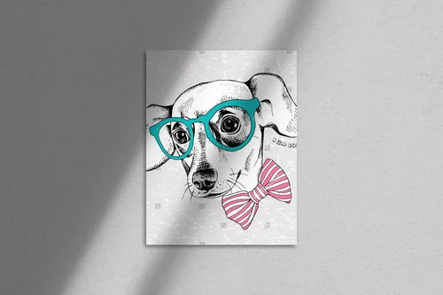 Stylowy portret Chihuahuy w okularach