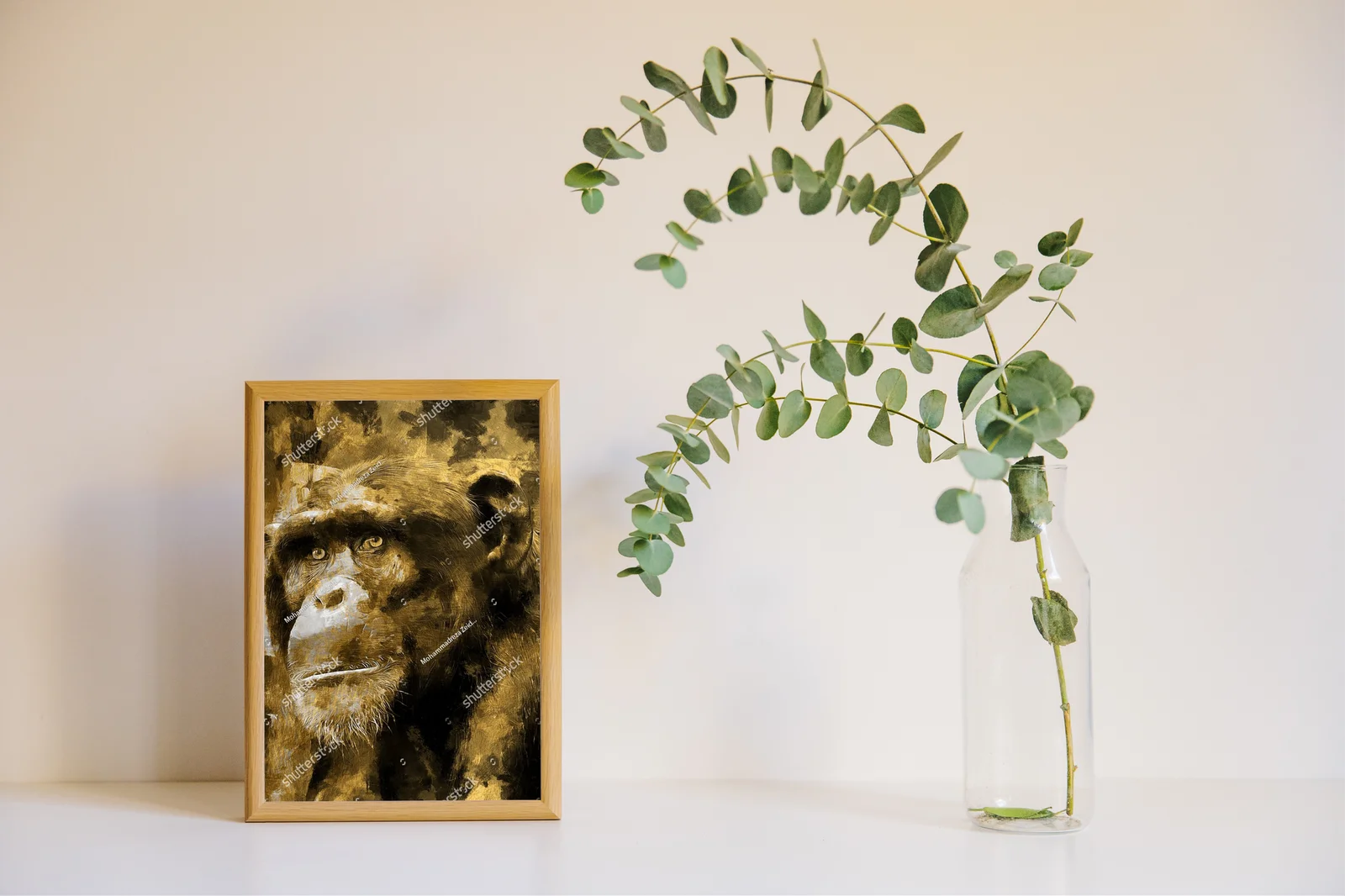 Złoty chimpanse w orientalnym stylu