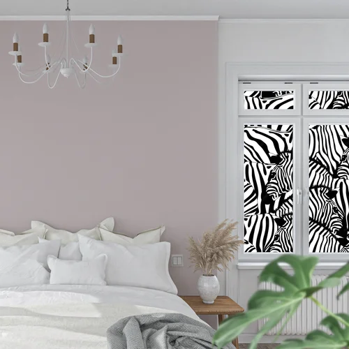 Elegancka zebra w monochromatycznych odcieniach