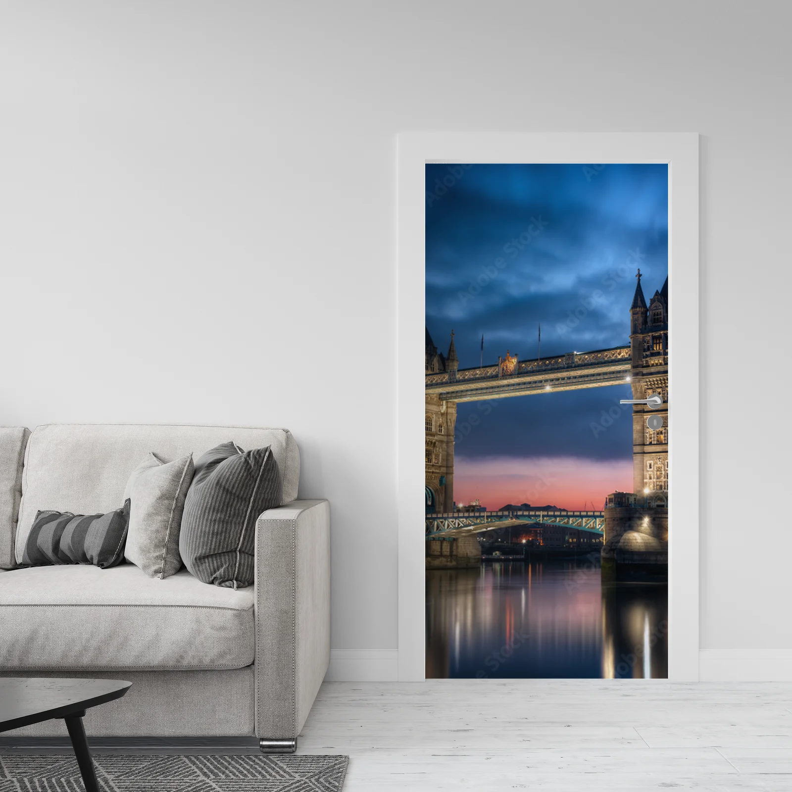 Magiczny Tower Bridge o zachodzie słońca