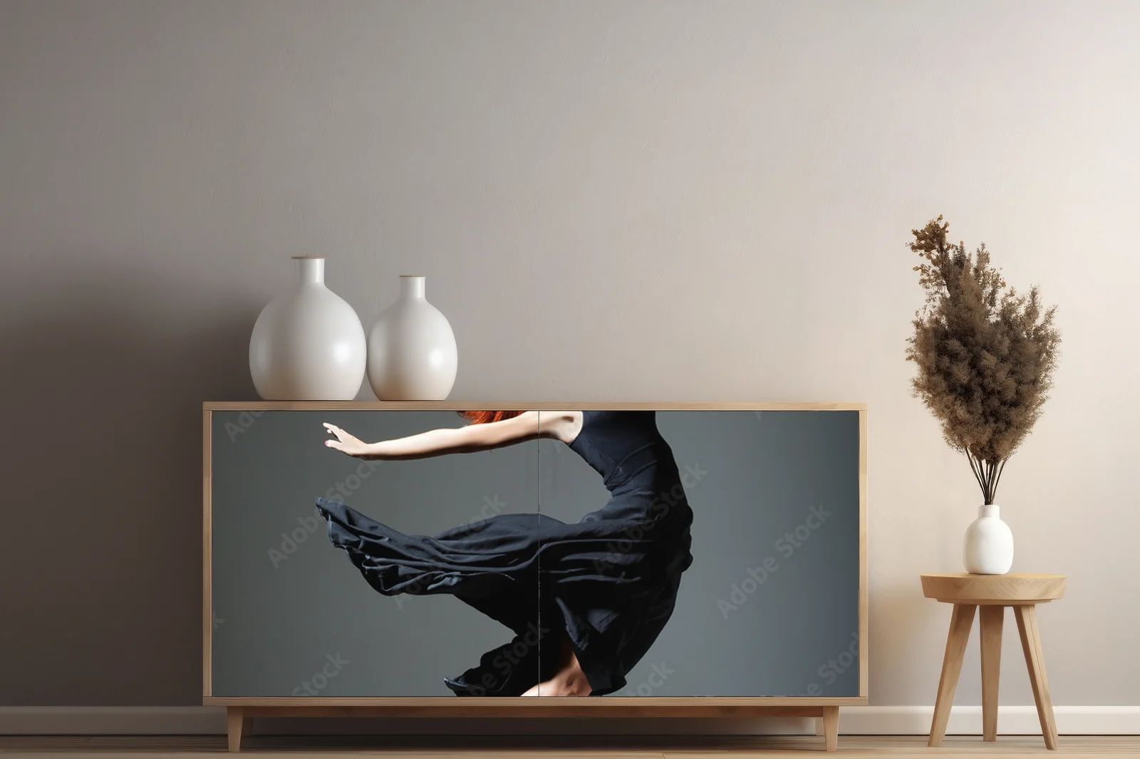 Elegancja ruchu w czerni