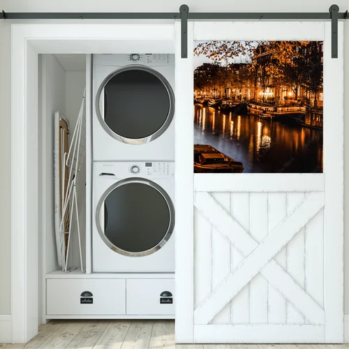 Nocny Amsterdam w tajemniczych odcieniach