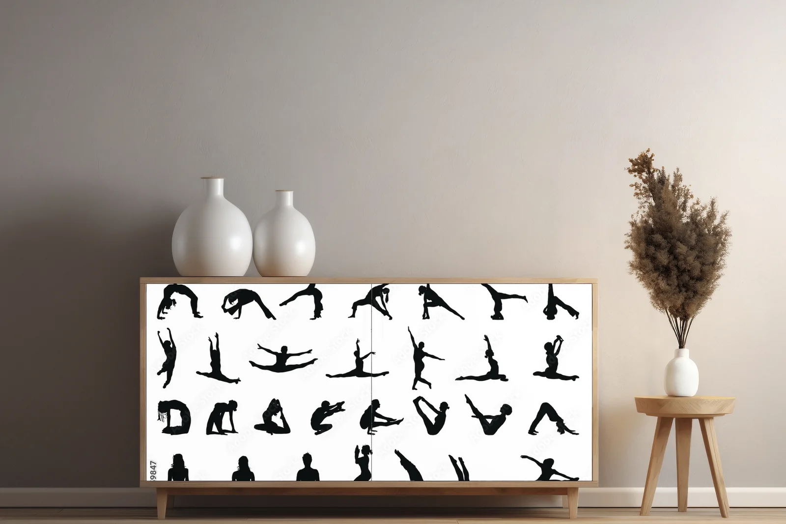 Silhouettes intensywnych ruchów w harmonijnych odcieniach
