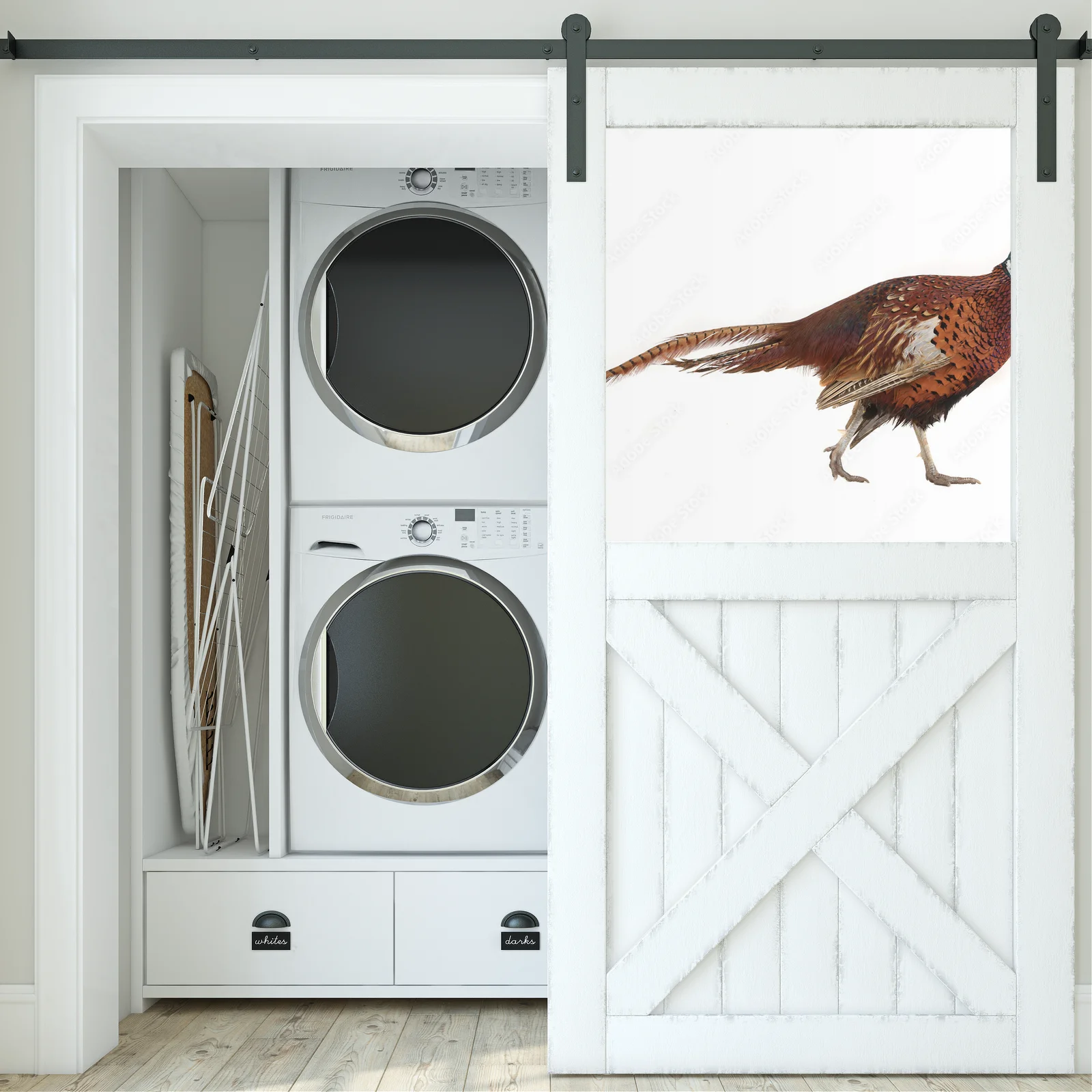 Elegancja i dzikość w bieli: łowny paw