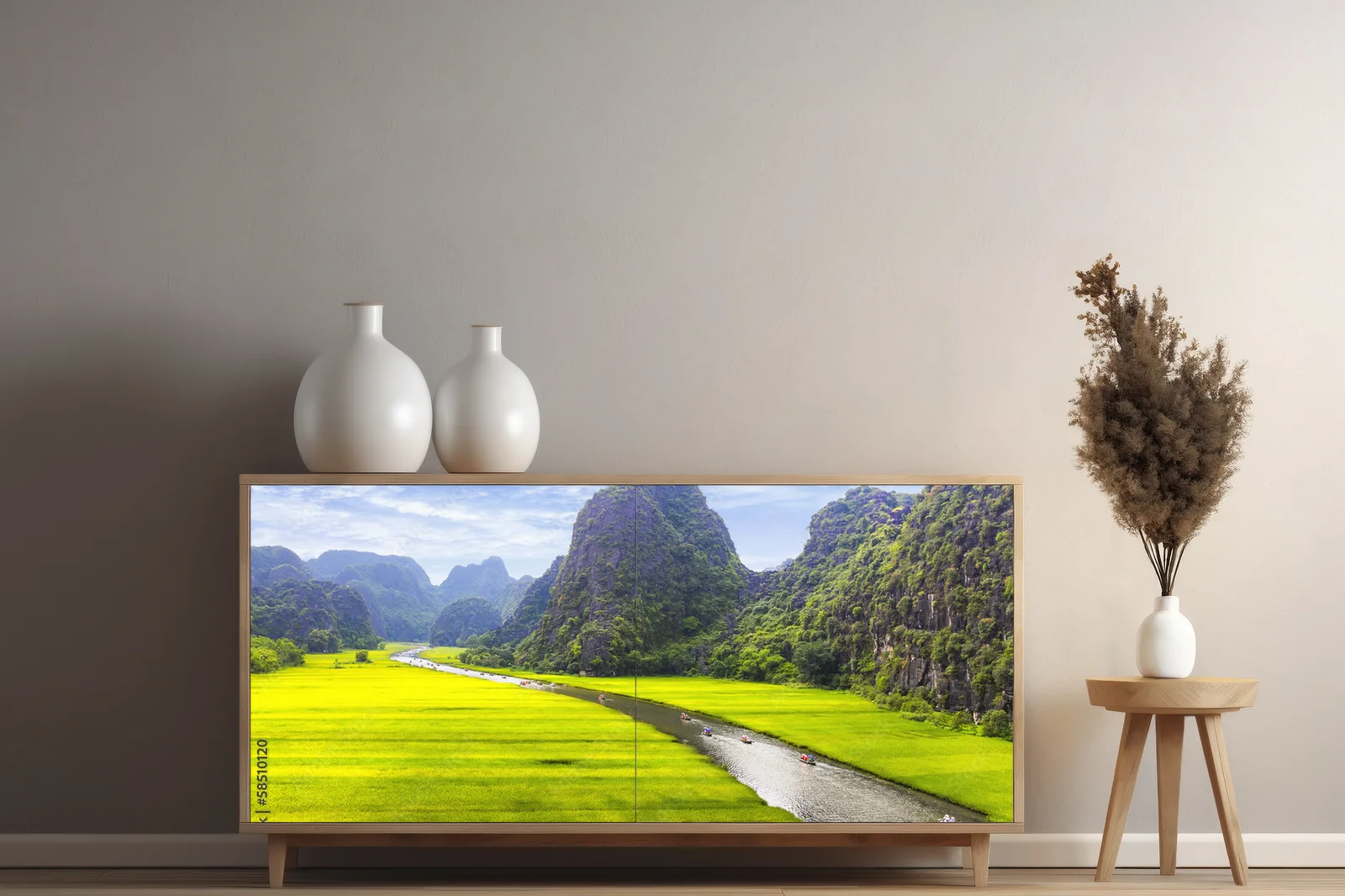 Malownicze pejzaże Ninh Binh w wiosennych barwach